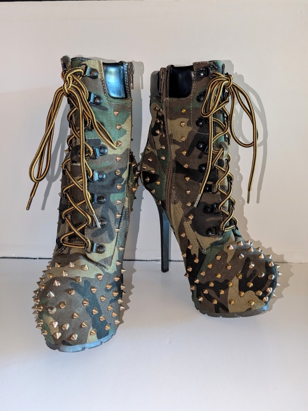 Wild Diva Camouflage Studded Lace-Up High Heel Ankle Boots - Green/Brown